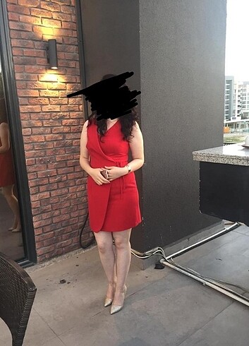 Kırmızı ceket elbise
