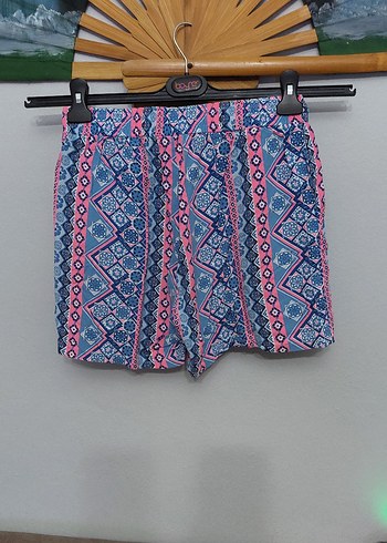 LC Waikiki Renkli Bohem Kız Şort