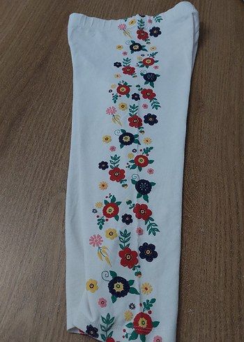 7 Yaş Beden Nakışlı Beyaz Kız Çocuk Tayt