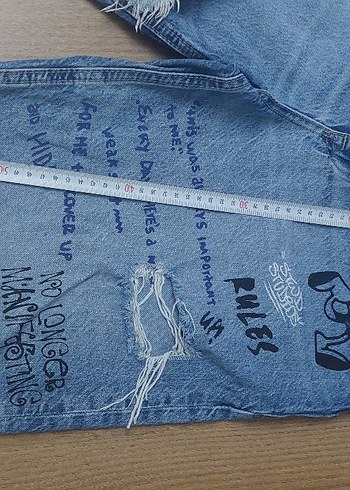 Kadın Baskılı Bol Kesim Mini Kot Şort - Görsel 3