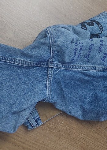 Kadın Baskılı Bol Kesim Mini Kot Şort - Görsel 8