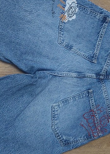 Kadın Baskılı Bol Kesim Mini Kot Şort - Görsel 7