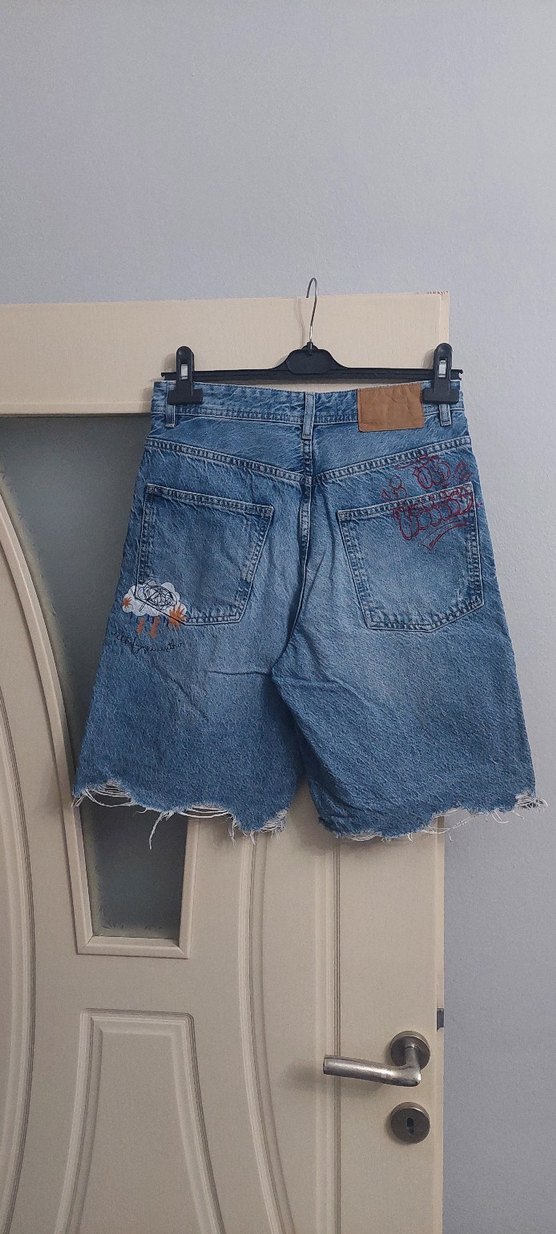 Kadın Baskılı Bol Kesim Mini Kot Şort - Görsel 2