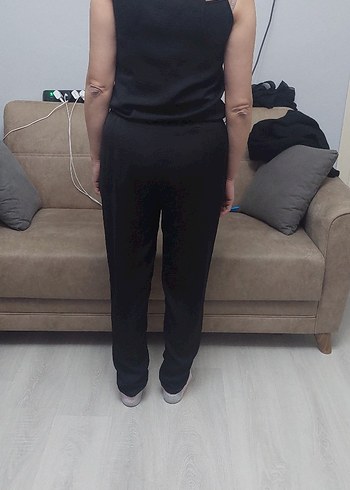 Siyah V Yakalı Kadın Tulum - Görsel 4