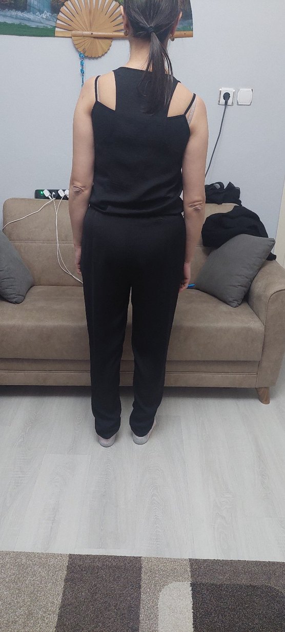 Siyah V Yakalı Kadın Tulum - Görsel 4