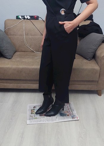 Siyah Kruvaze Yaka Kemerli Kadın Tulum - Görsel 6