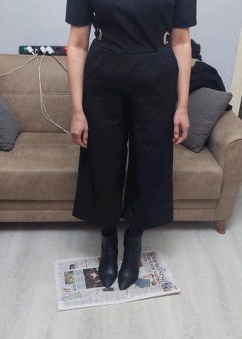 Siyah Kruvaze Yaka Kemerli Kadın Tulum - Görsel 4