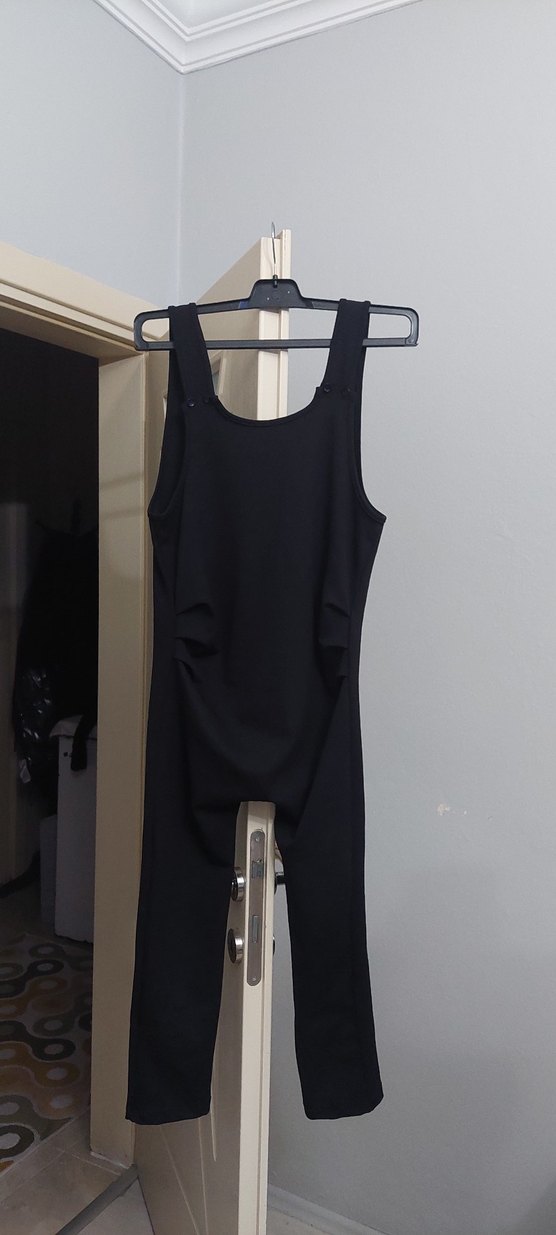 Siyah V Yaka Kadın Tulum - Görsel 4