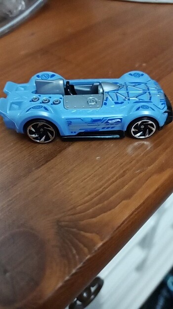  Beden Renk Hotwheels monteracer