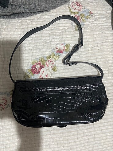 Stradivarius kemerli omuz cantasi