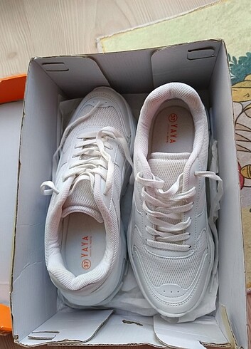 37 Beden beyaz Renk Spor sneaker 