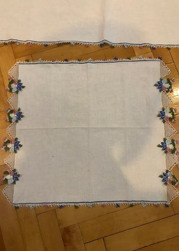 Diğer iğne oyalı sehpa Örtüleri