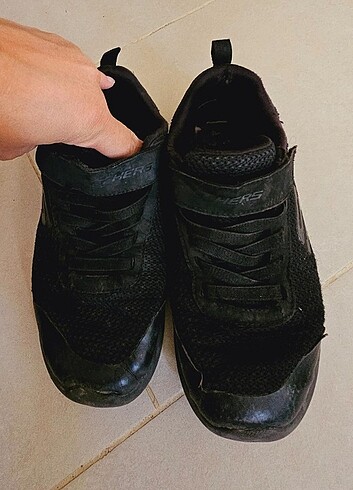 35 Beden siyah Renk Skechers 35 numara spor ayakkabı