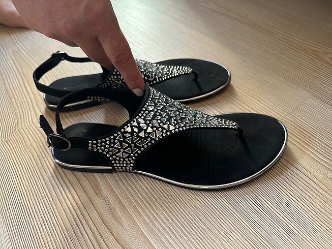 40 Beden TAŞLI SANDALET