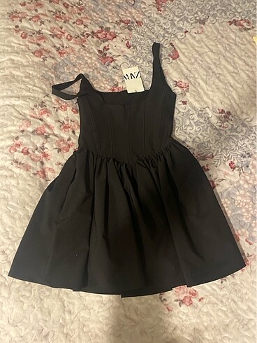 xs Beden Zara siyah mini elbise