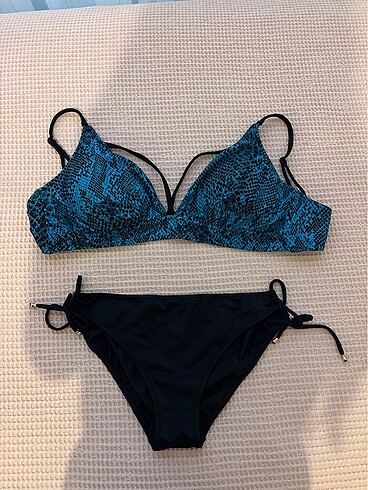 Bikini takımı üstü 44 beden altı 42 beden
