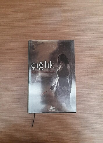  Beden Renk Hush Hush Ciltli Set/Fısıltı- Çığlık- Sessizlik- Final