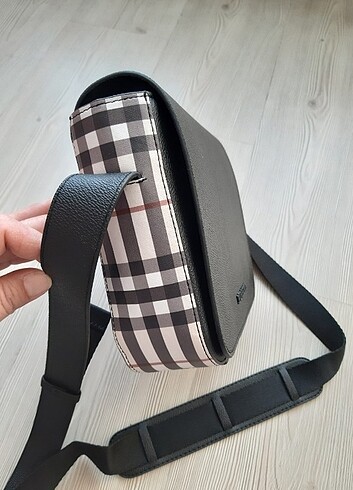 Beden siyah Renk Burberry unicex çanta