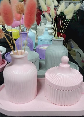 Pembe Pastel Mumluk ve Dekoratif Vazo Seti