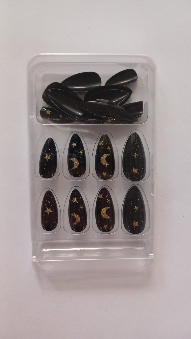 Siyah Ay ve Yıldızlı Tırnak Süslemeleri - Görsel 2