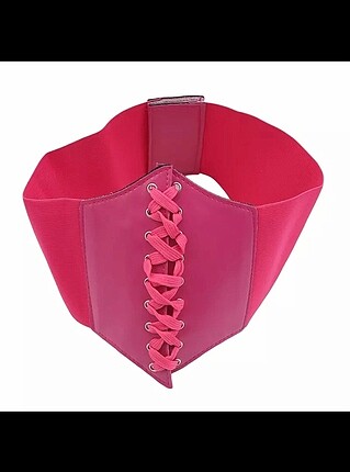 Pembe Korse kemer
