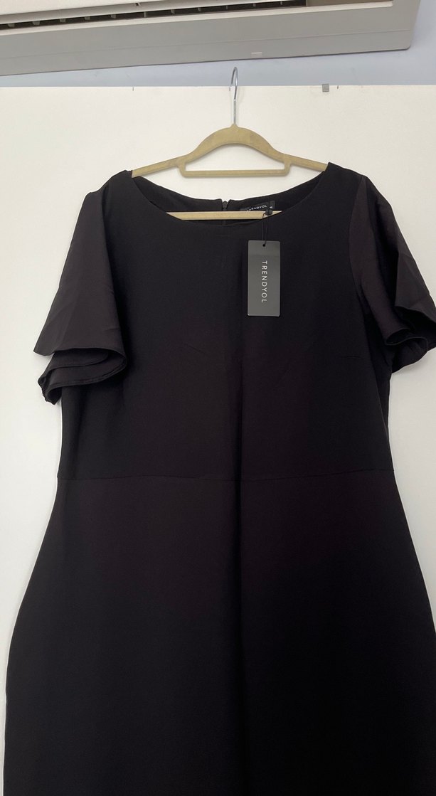 Trendyol Siyah Piliseli Kısa Kollu Uzun Elbise - Görsel 5