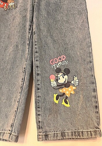 8 Yaş Beden LC Waikiki Mickey Mouse pantolon
