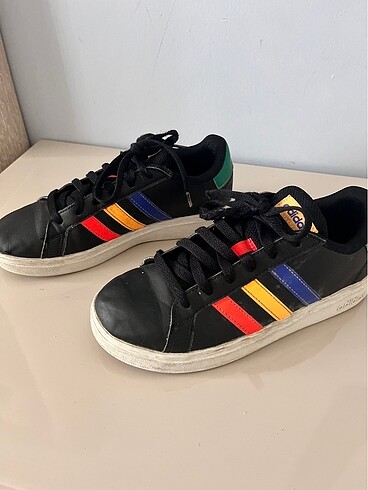 Adidas çocuk spor ayakkabı