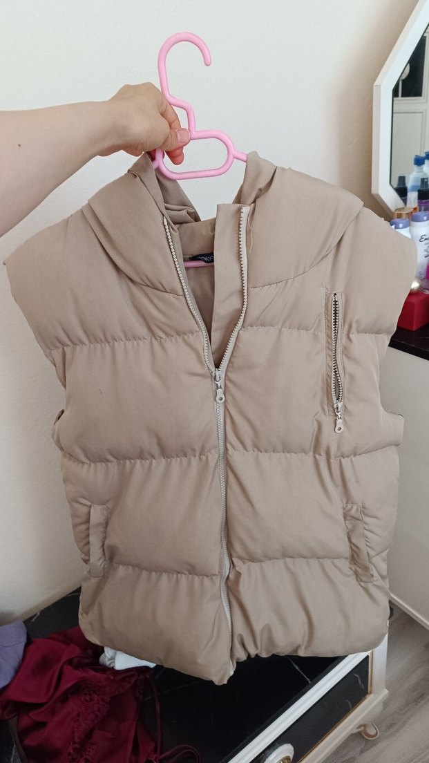 Bej Yumuşak Kumaşlı Fermuarlı Kolsuz Yelek - Görsel 2