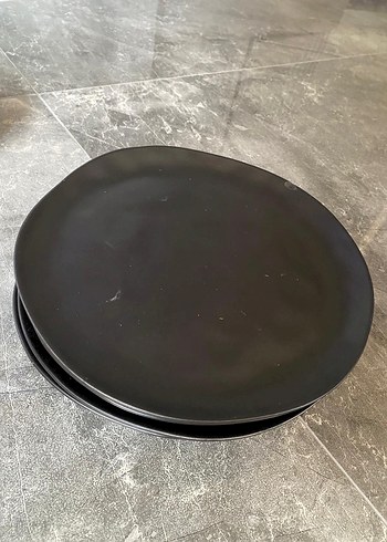 Siyah ve Beyaz Seramik Servis Tabak Seti - Görsel 3