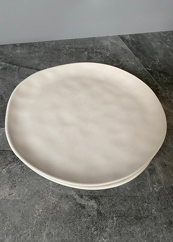 Siyah ve Beyaz Seramik Servis Tabak Seti - Görsel 2