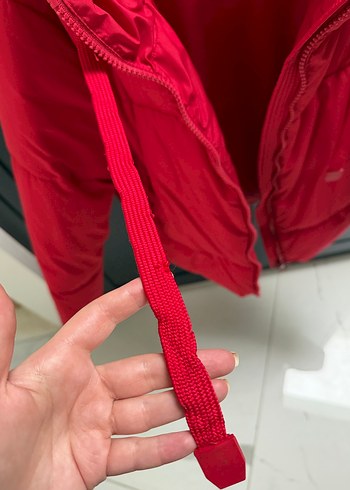 Kırmızı Kapüşonlu Kadın Kış Montu - Görsel 6