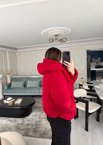 Kırmızı Kapüşonlu Kadın Kış Montu - Görsel 3