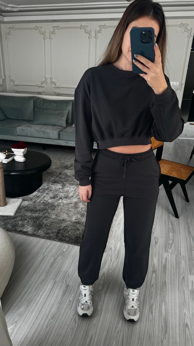 Siyah Kadın Spor Takım - Görsel 2