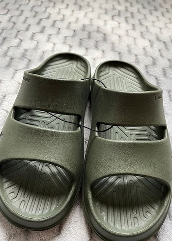 Erkekler için Koyu Yeşil Kauçuk Terlik - Görsel 3