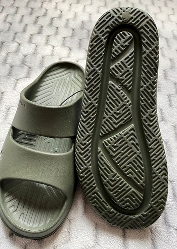 Erkekler için Koyu Yeşil Kauçuk Terlik - Görsel 2