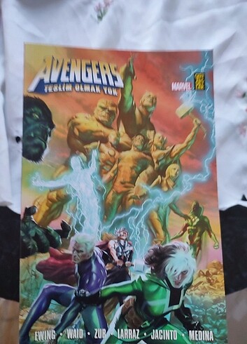 Avengers teslim olmak yok varyant kapak 