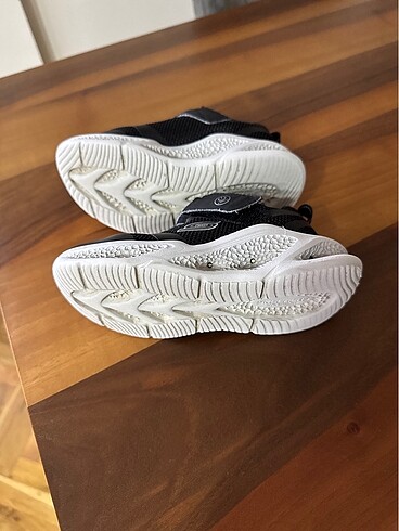 26 Beden siyah Renk Skechers çocuk spor ayakkabı