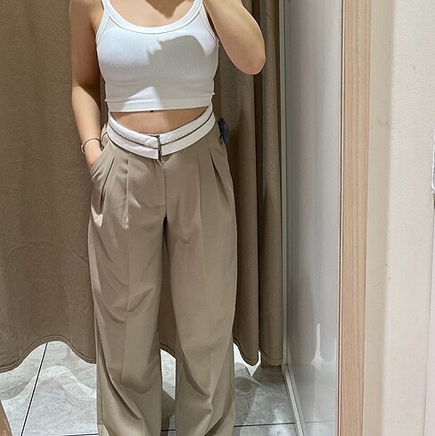 Stradivarius pantolon.