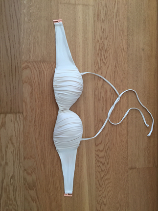Ekru bikini ustu