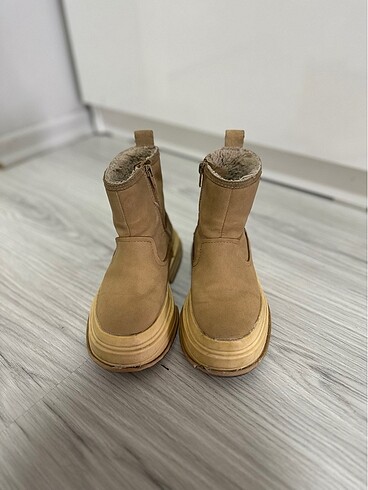 Zara kız çocuk bot