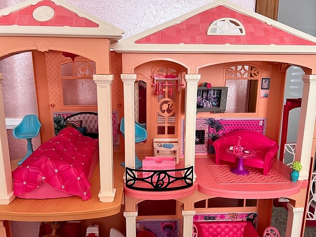 Barbie Barbie evi