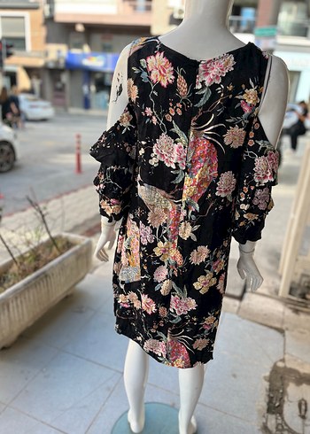 xxl Beden çeşitli Renk Çiçek Desenli Siyah Mini Elbise