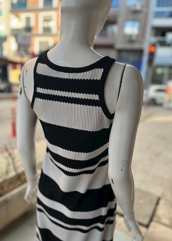 m Beden beyaz Renk Çizgili Uzun şık Kolsuz Elbise