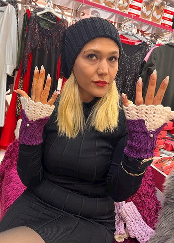 Mor ve Beyaz Örgü Kadın Eldiven - Görsel 4