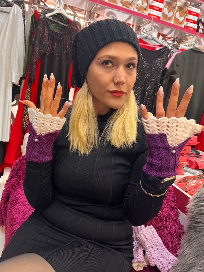 Mor ve Beyaz Örgü Kadın Eldiven - Görsel 4