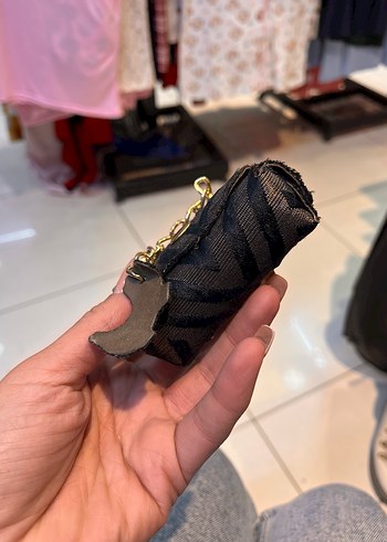 Zincir Detaylı Kahverengi Kadın Anahtarlık - Görsel 2