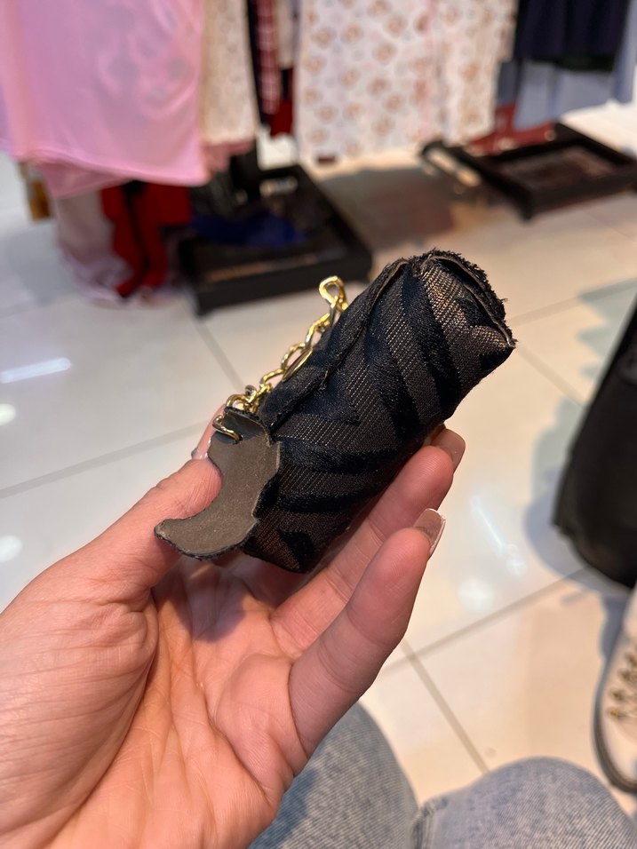 Zincir Detaylı Kahverengi Kadın Anahtarlık - Görsel 2