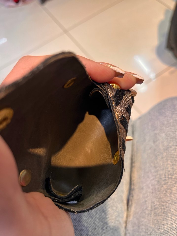 Zincir Detaylı Kahverengi Kadın Anahtarlık - Görsel 3