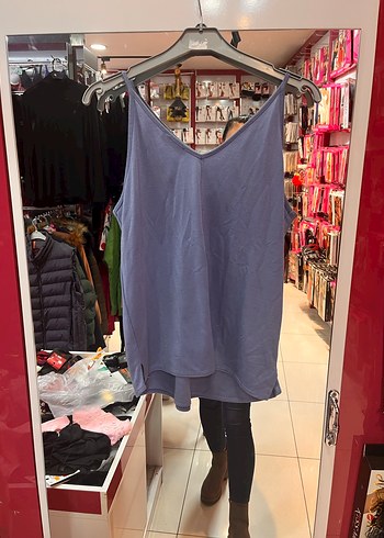 V Yaka Kadın Askılı Bluz - Görsel 6